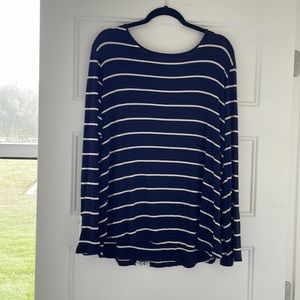 Women’s long sleeved top, size 2X, Hemish USA brand, boutique